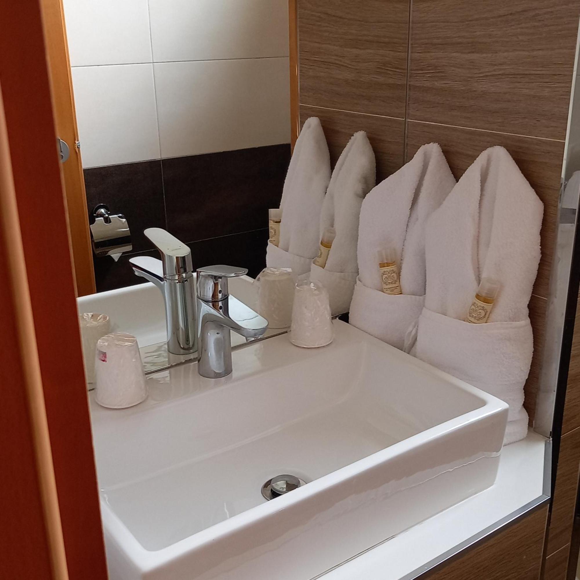 שטובל Hotel Bocage מראה חיצוני תמונה